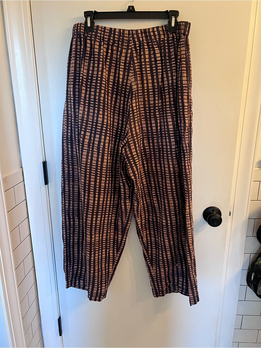 Patterned Barrel- Leg Pants in Navy & Dusty Pink, unique! - Picture 2 of 8